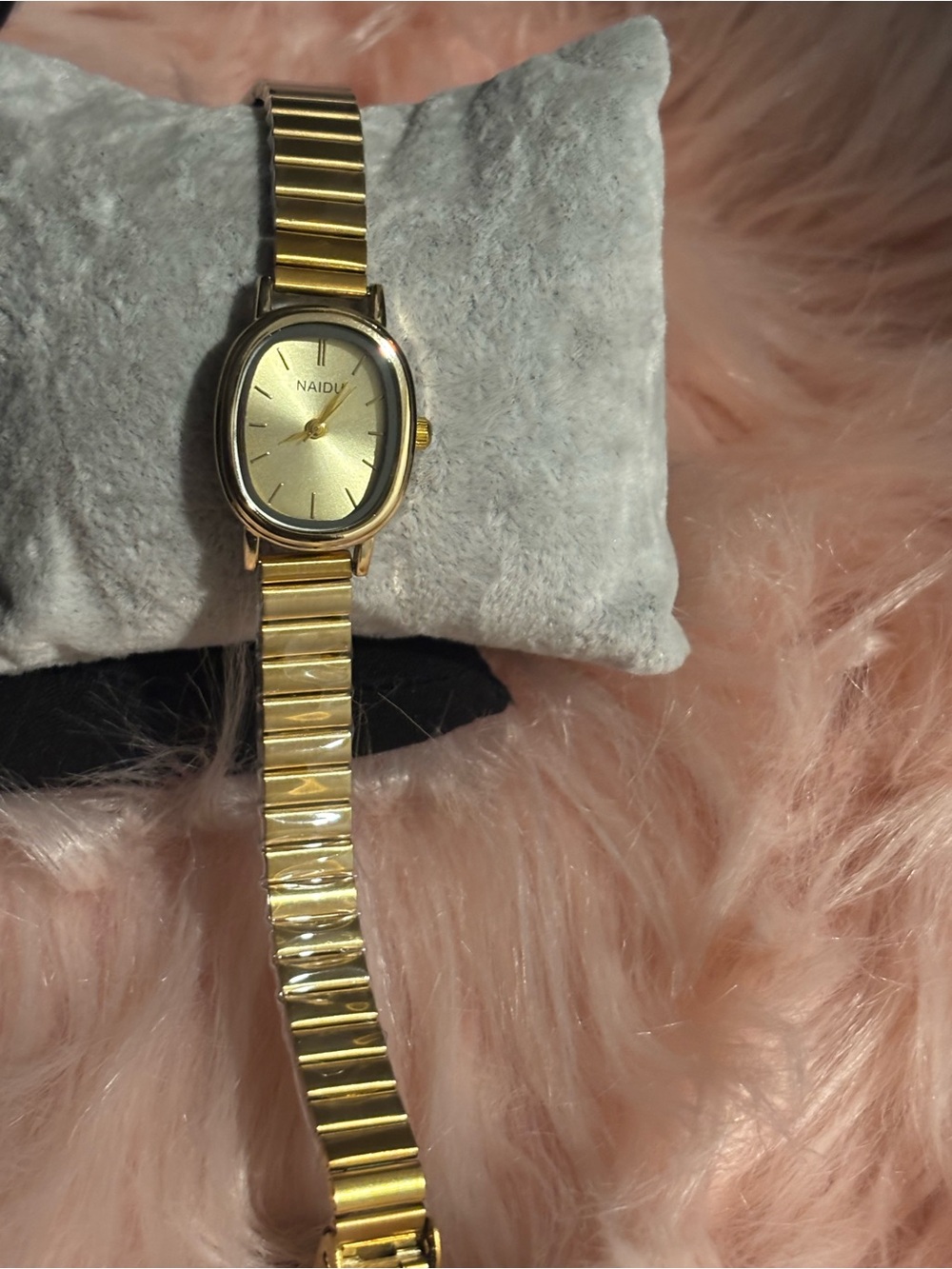 NAIDY Gold-Tone Women's Stretch Bracelet Watch